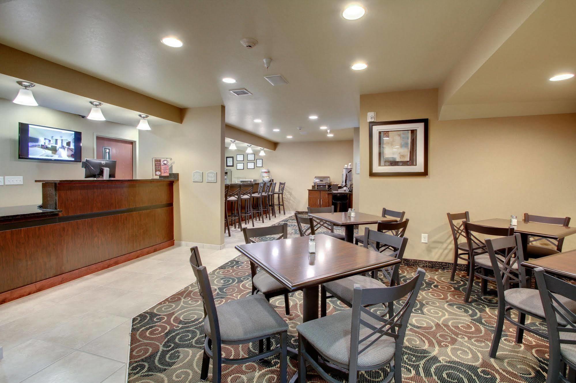 Cobblestone Inn & Suites - Schuyler Kültér fotó
