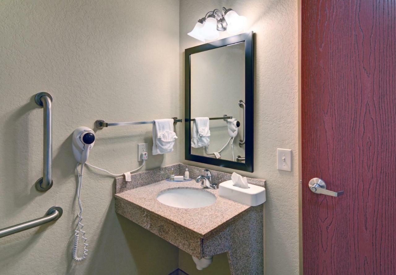 Cobblestone Inn & Suites - Schuyler Kültér fotó
